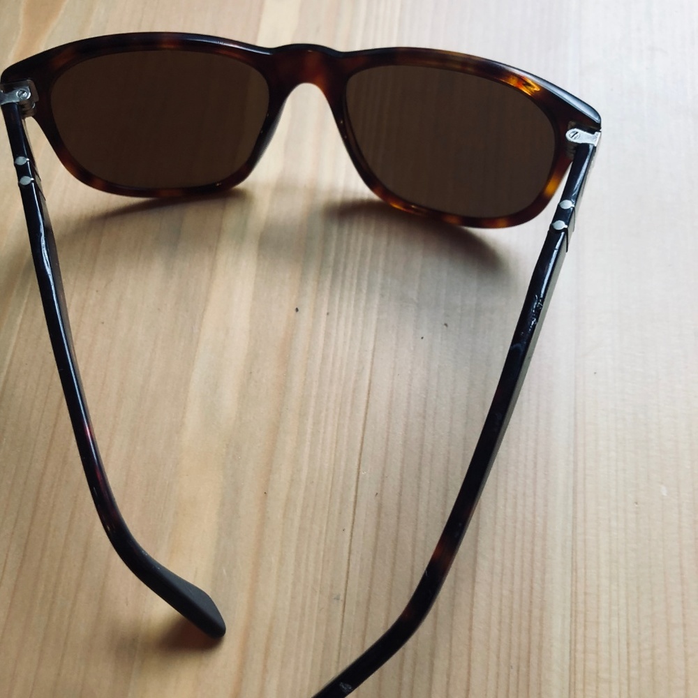 Persol Polarized Tortoise Shell Pattern Sunglasses - image 7